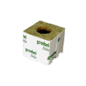 Mineral wool cube 7.5x7.5x6.5 cm Grodan Delta ⌀ 42mm hole (Full carton = 384 pcs)